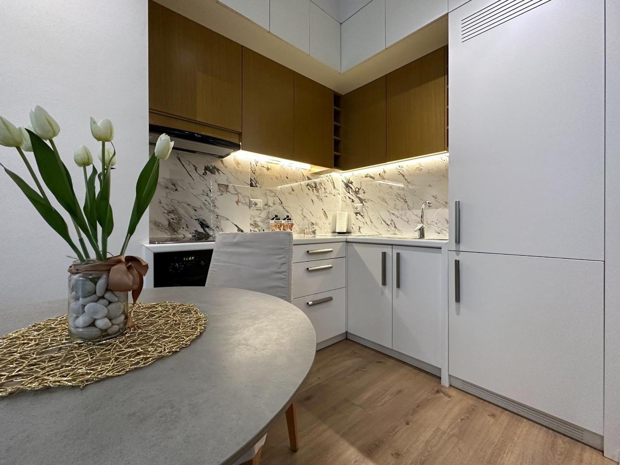 Apartman Kika Shanti, Near Artificial